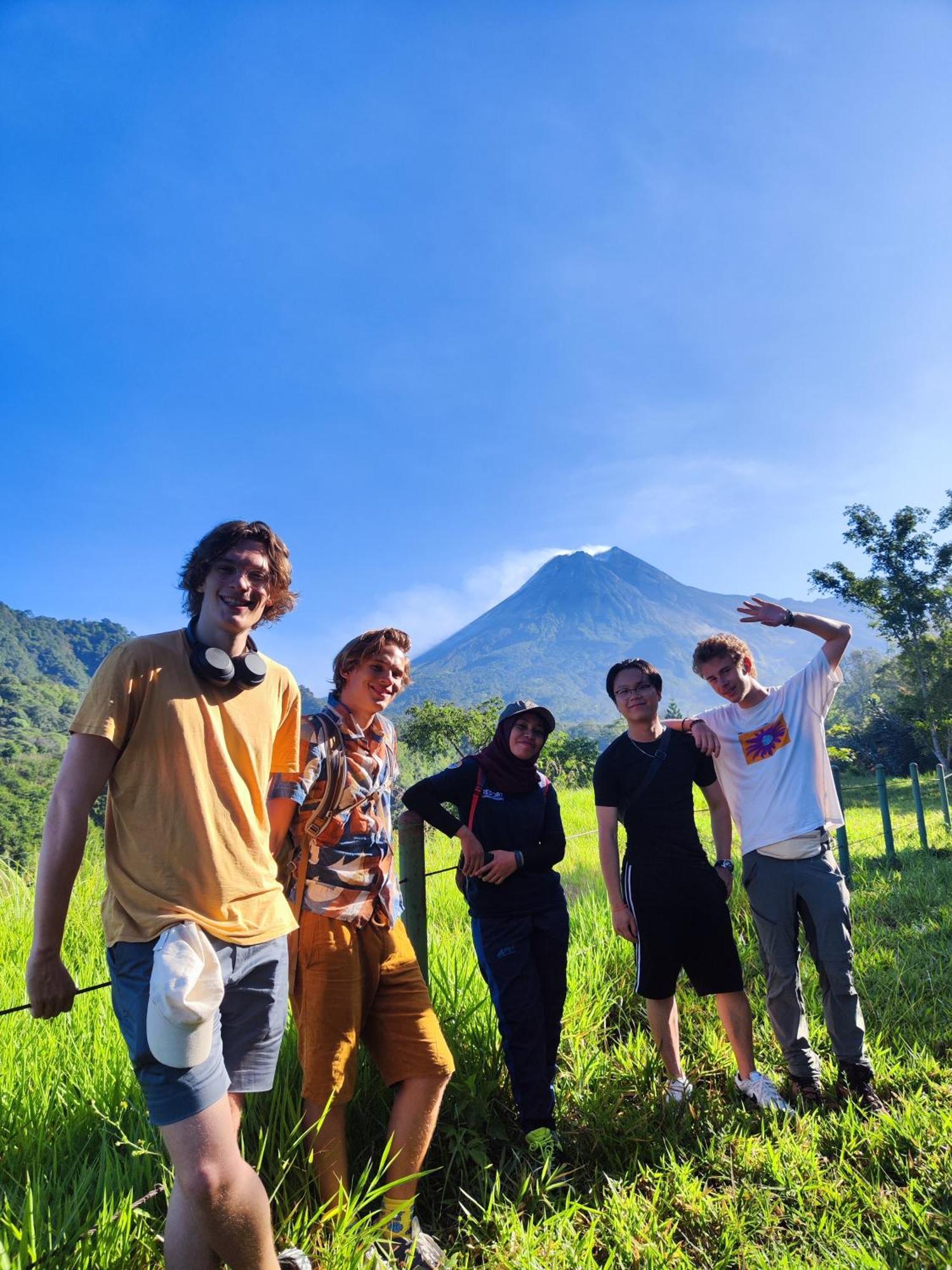 Hubs Hostel Yogyakarta Exterior foto